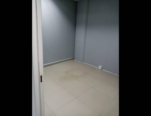 113M² OFFICE FOR SALE IN POINT WATERFRONT